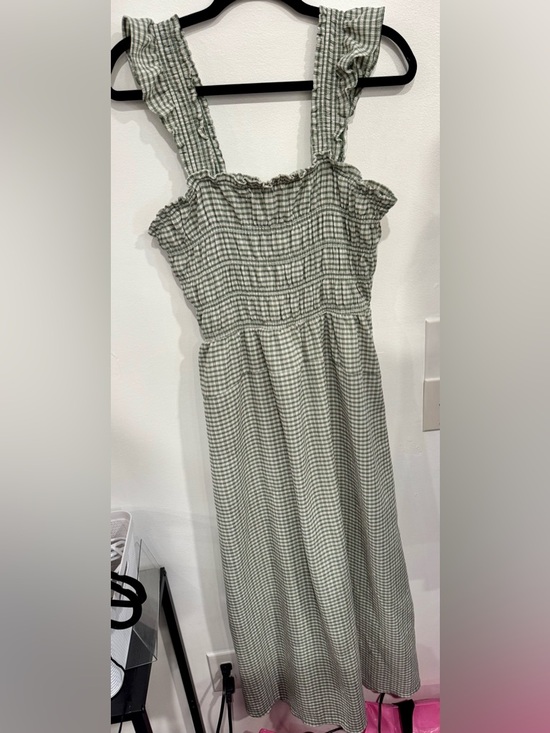 Old Navy Dresses & Skirts - Old Navy Green Gingham Smocked Midi Dress